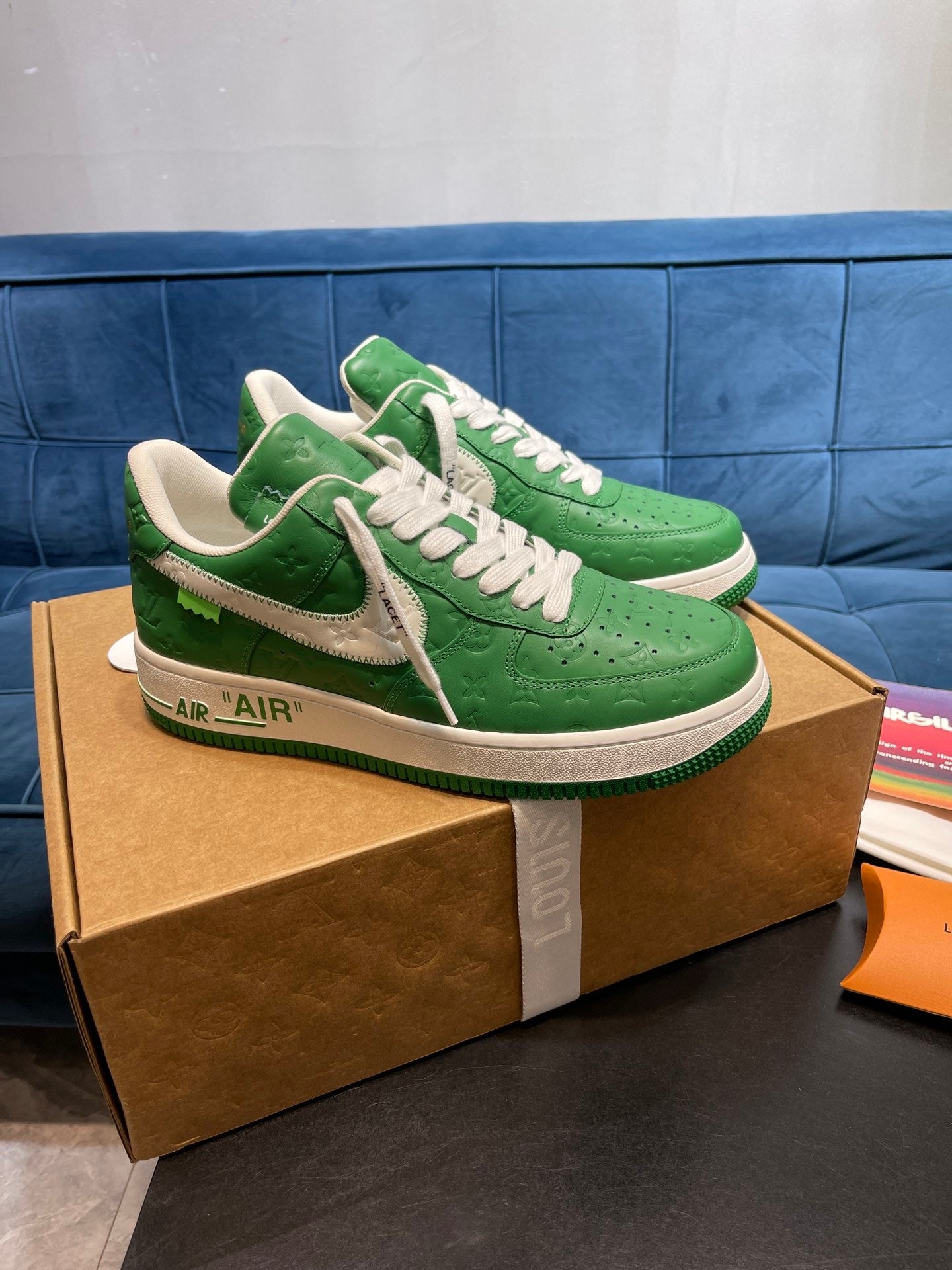 Selected Variant Image