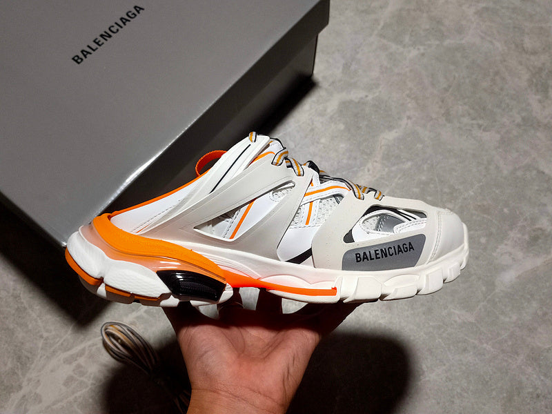 BALENCIAGA
