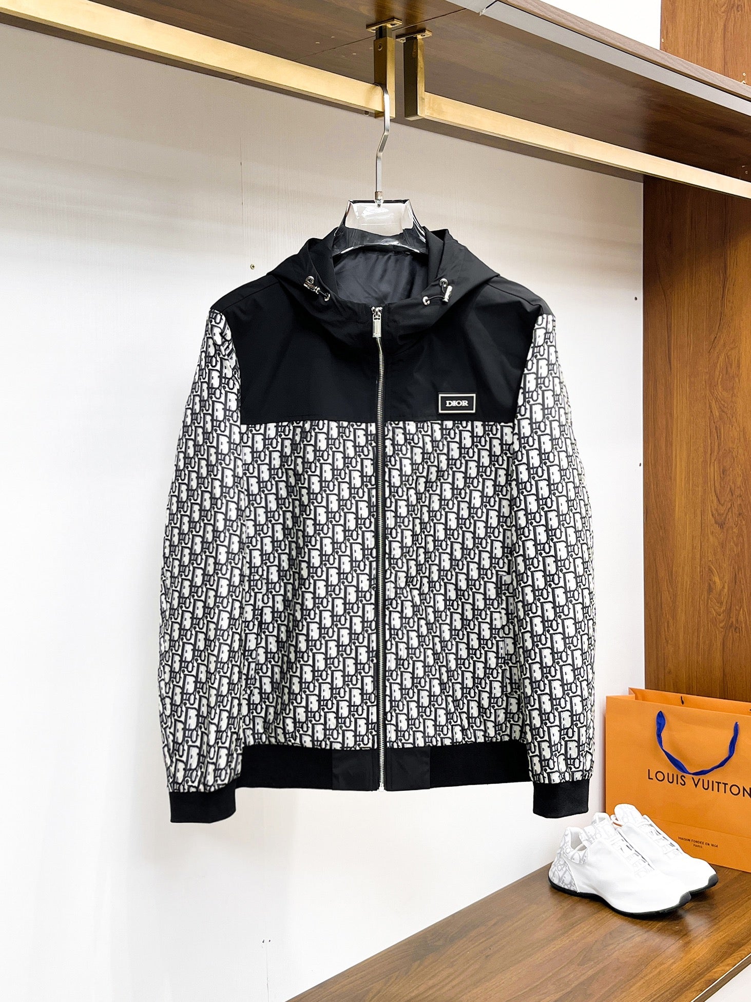 Selected Variant Image