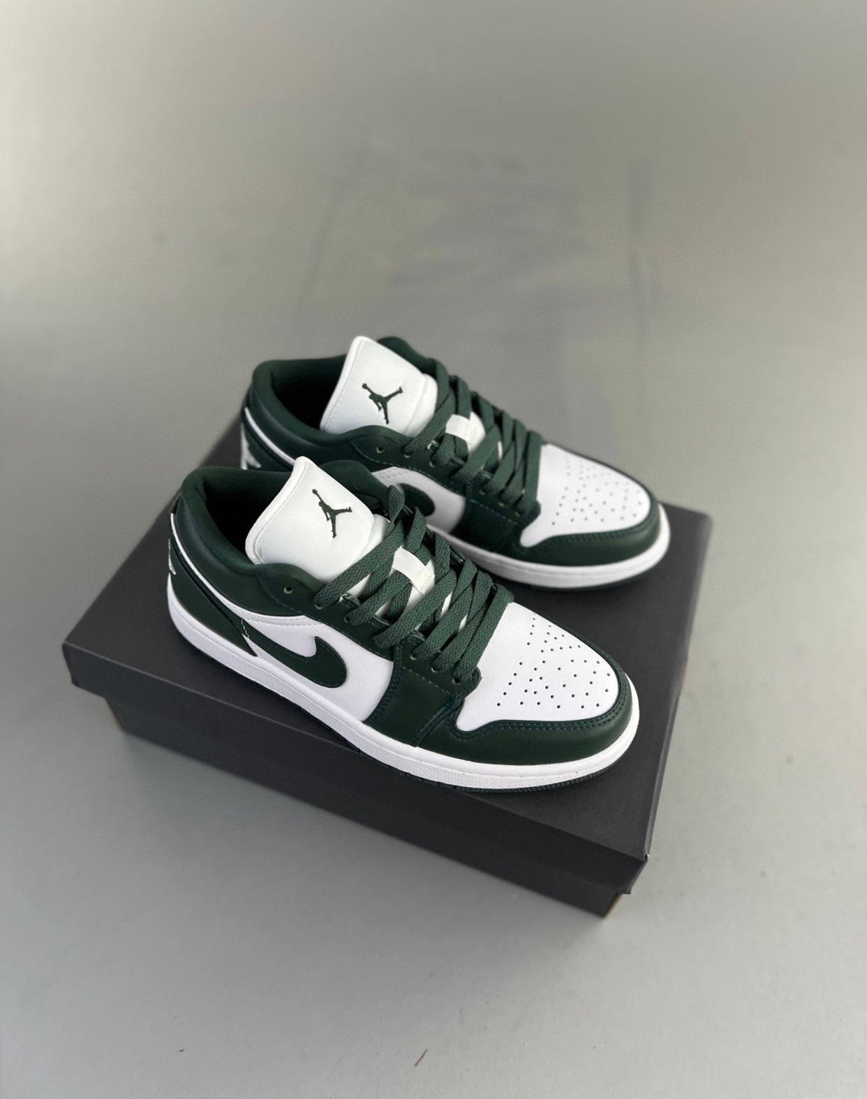 AIR “Jordan 1”
