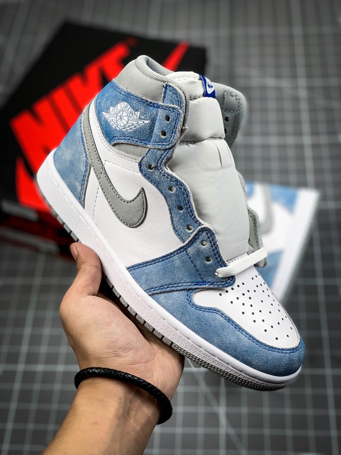 Selected Variant Image