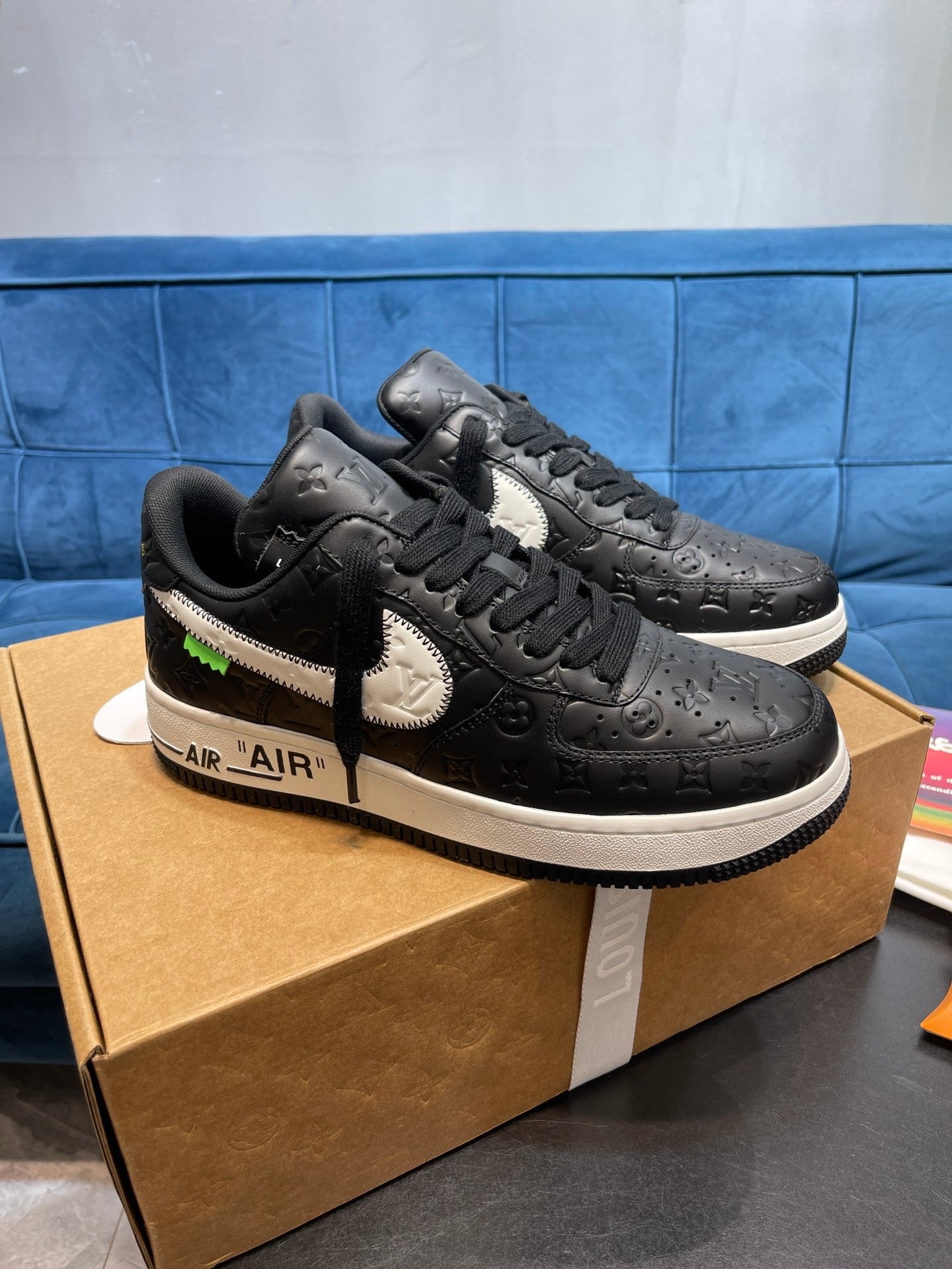 Selected Variant Image