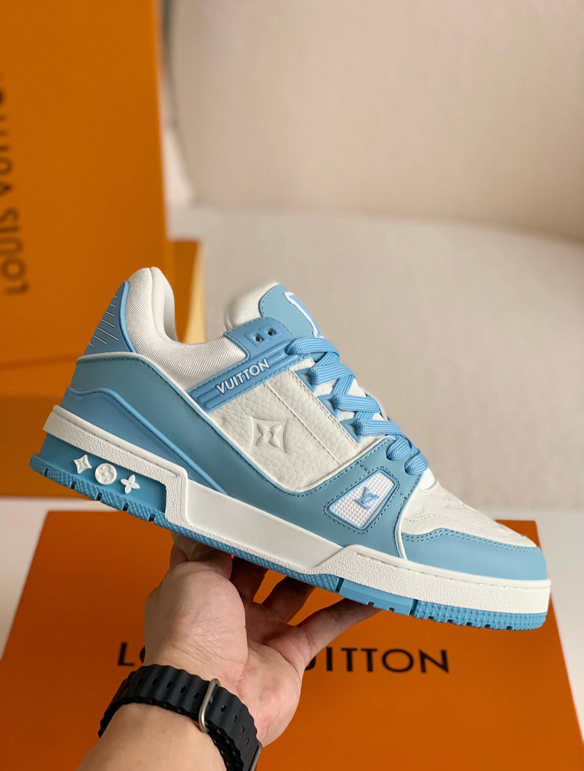 Selected Variant Image