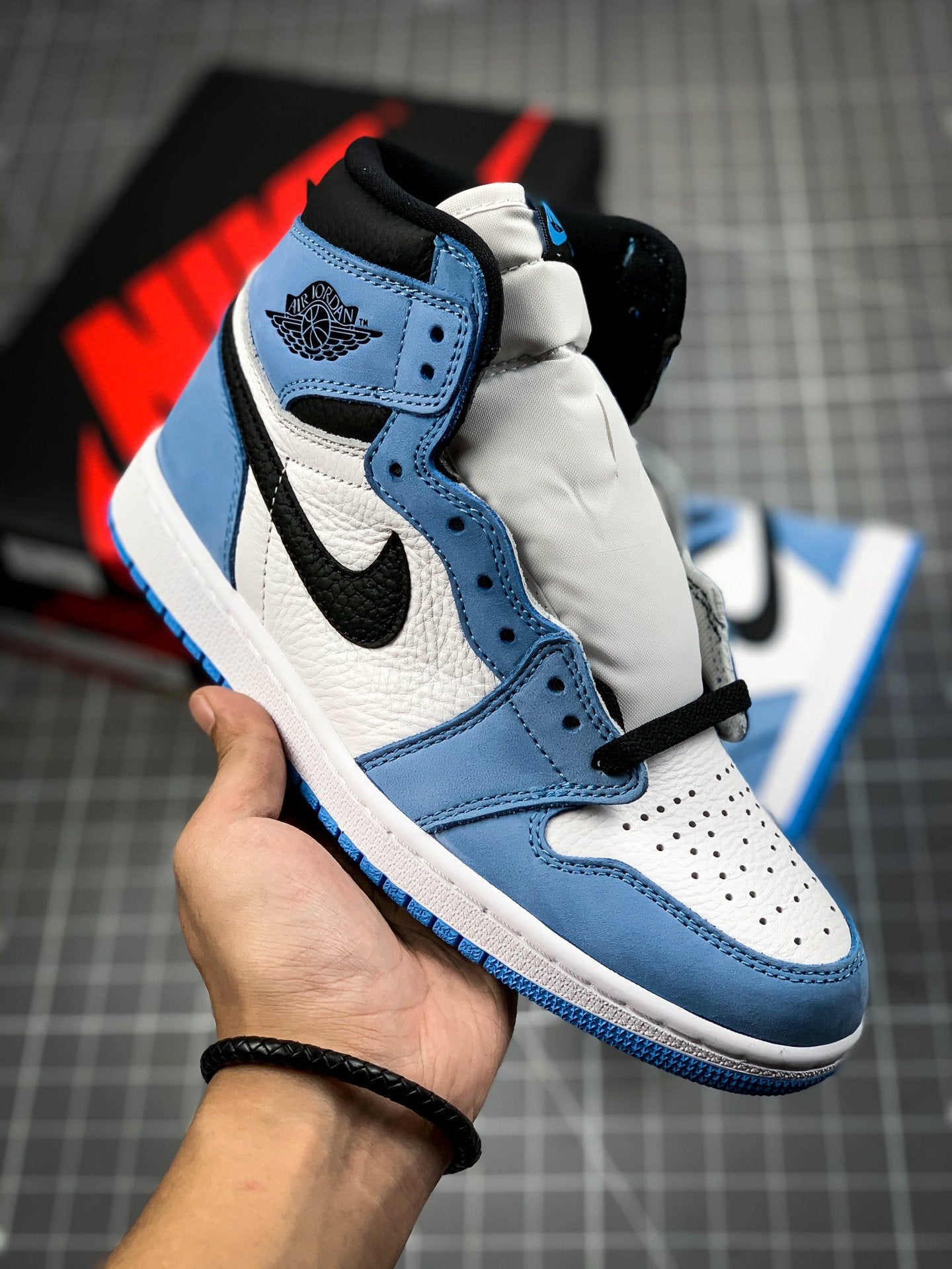 Selected Variant Image