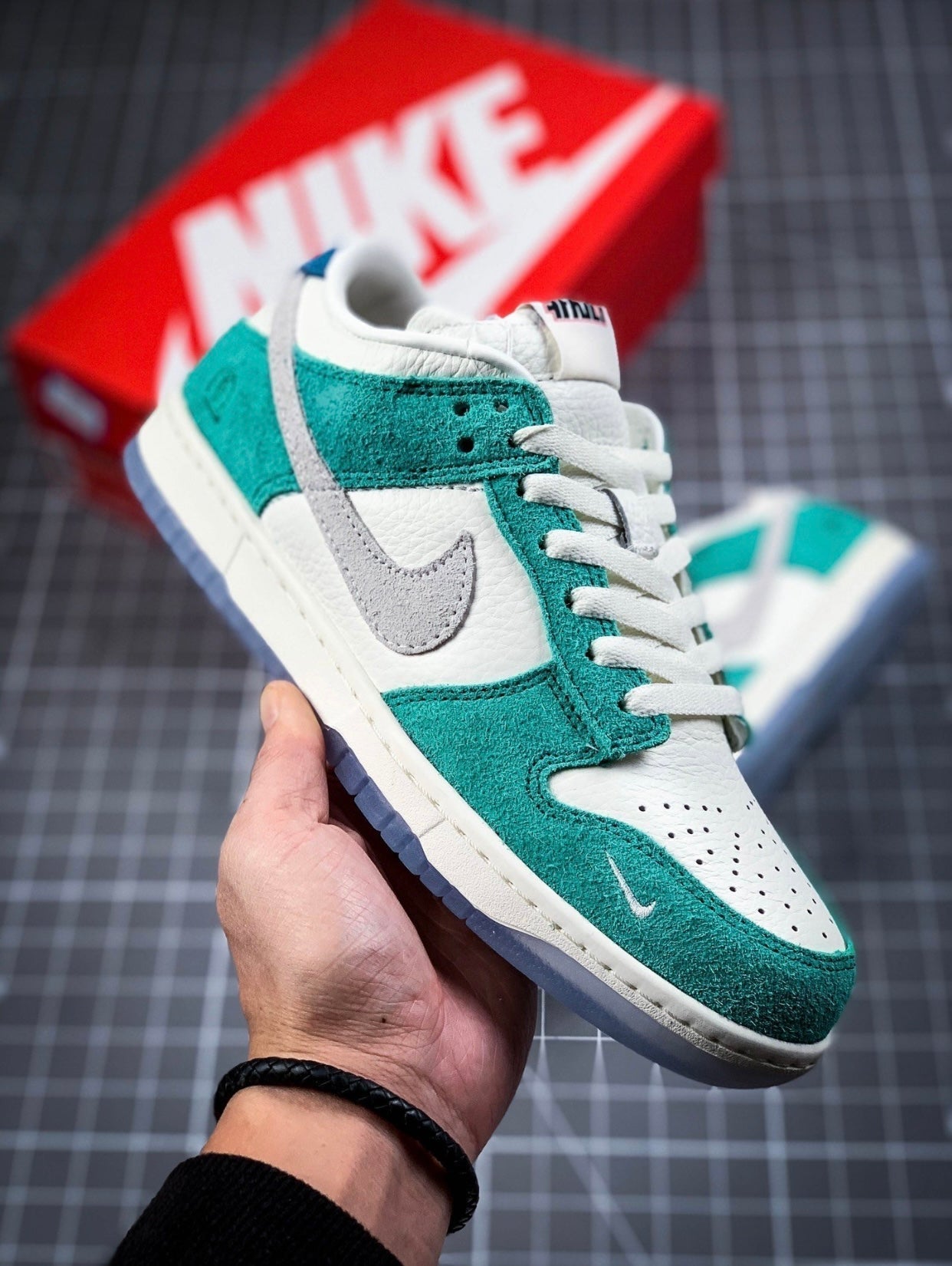 Selected Variant Image