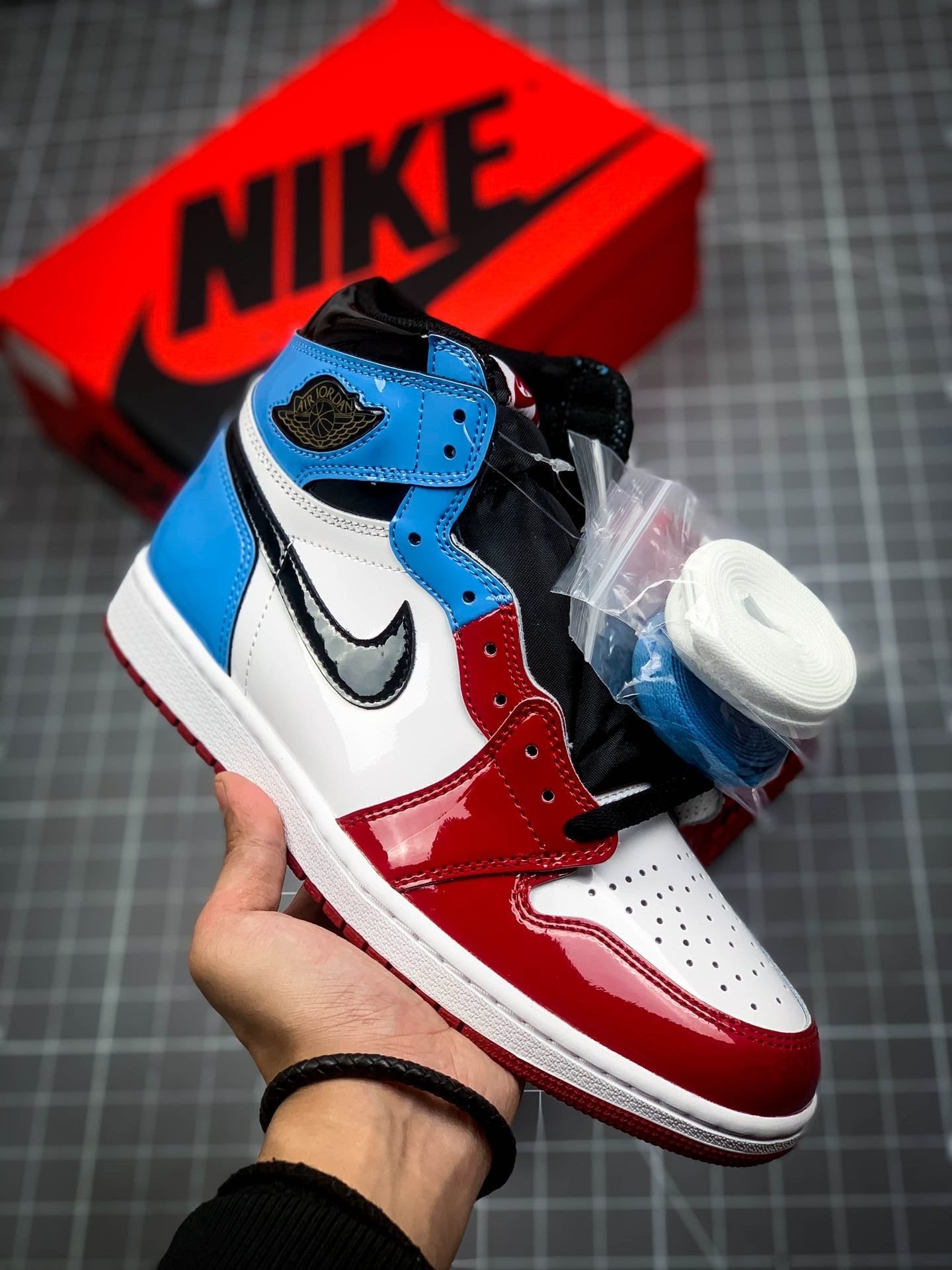 Selected Variant Image