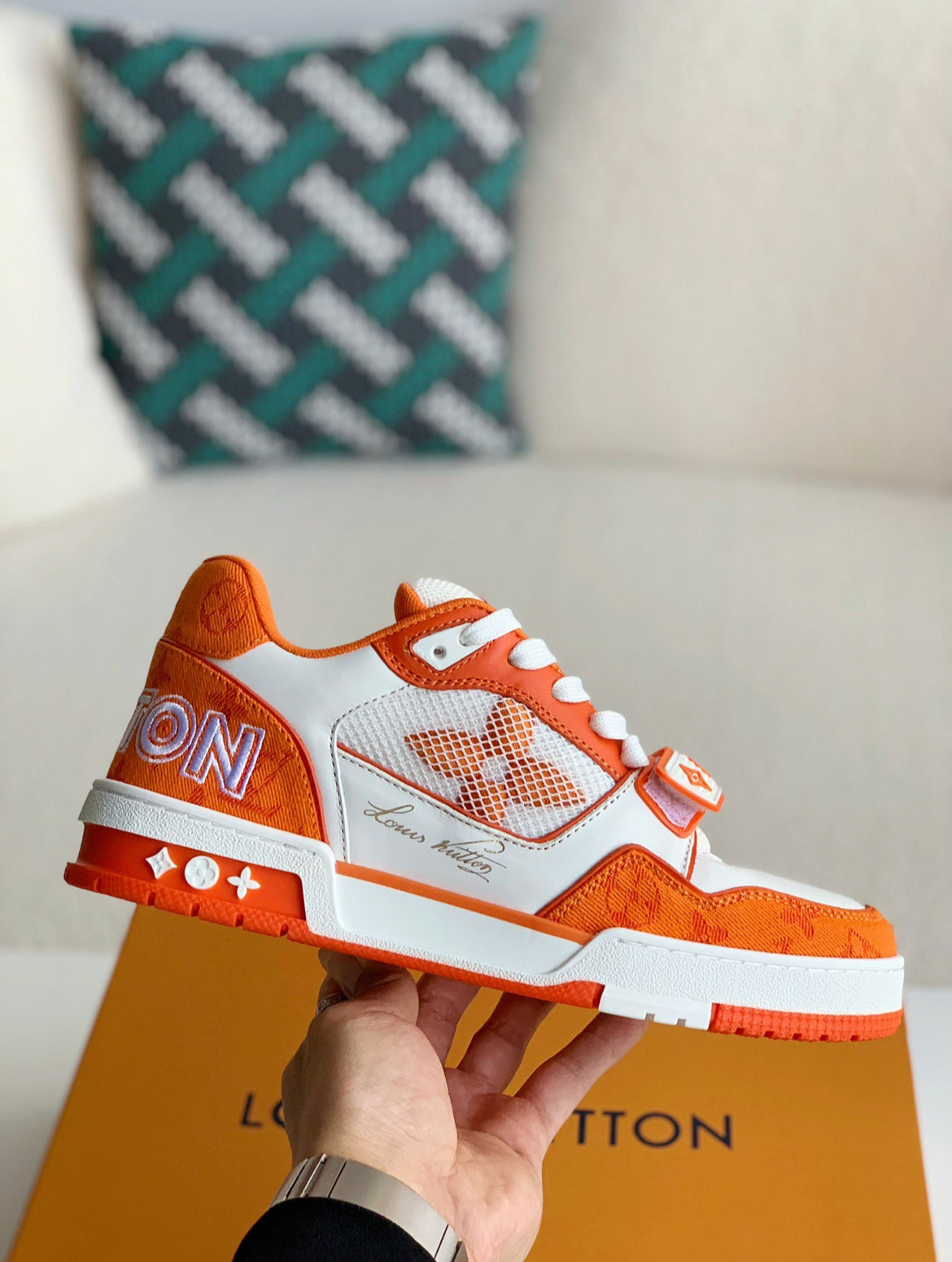 Selected Variant Image