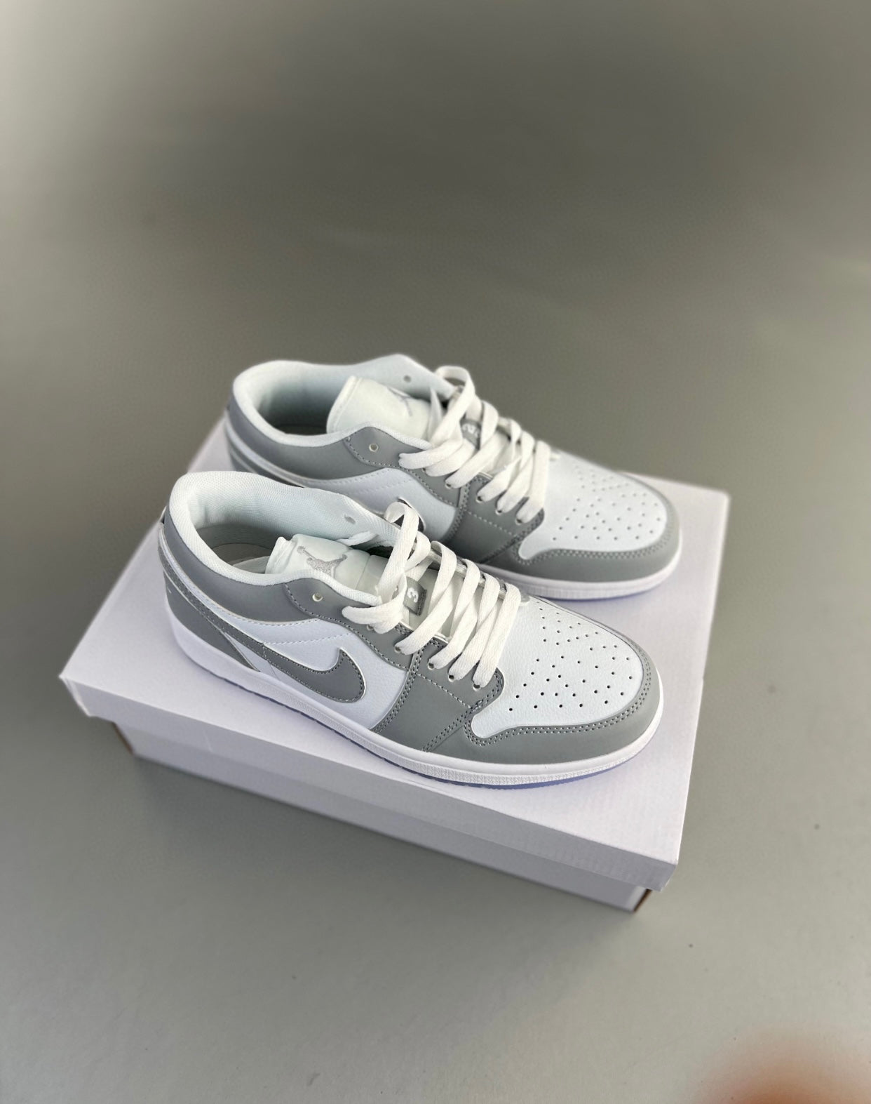 AIR “Jordan 1”