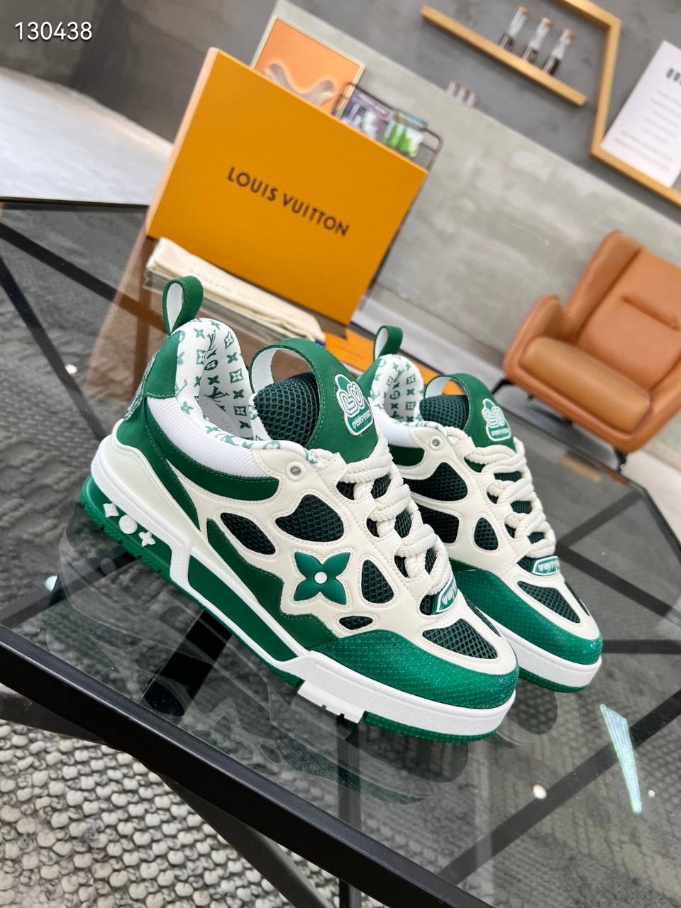 Selected Variant Image