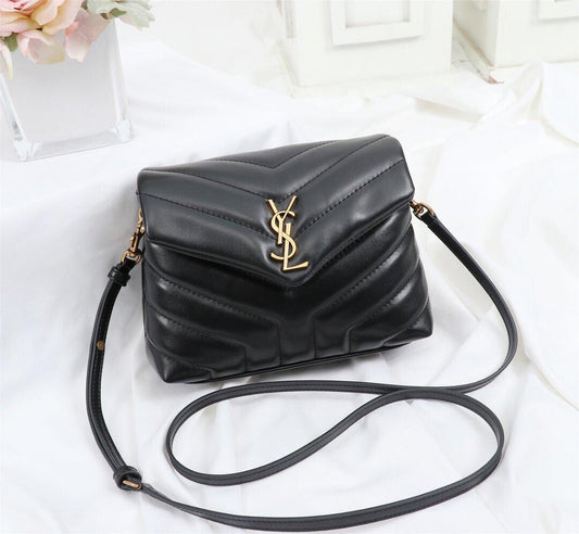 YSL BORSA LOULOU TOY IN PELLE TRAPUNTATA A βYβ