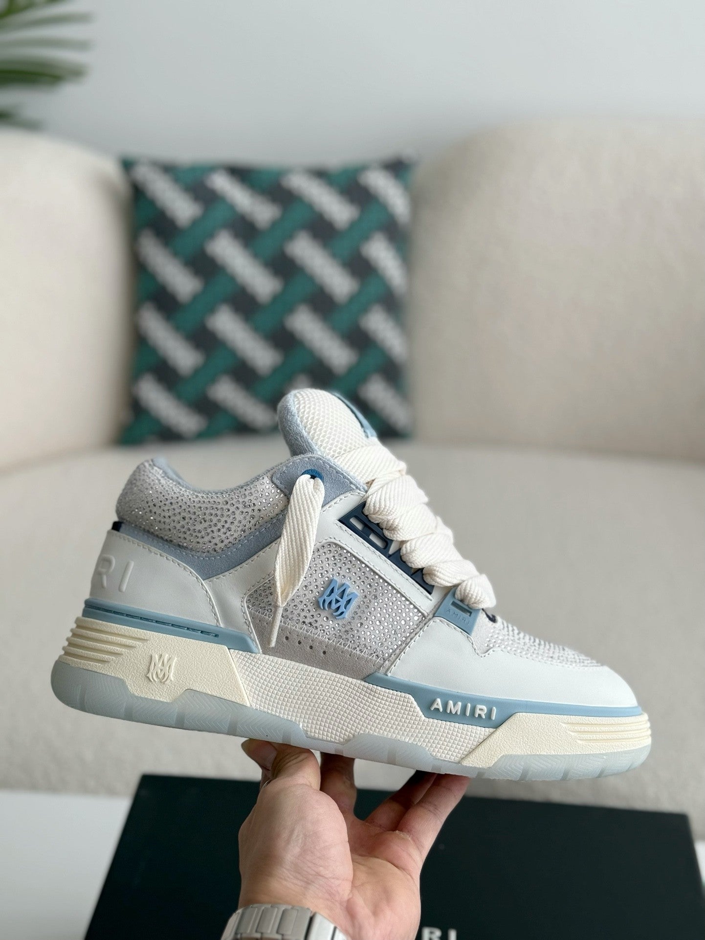 Selected Variant Image