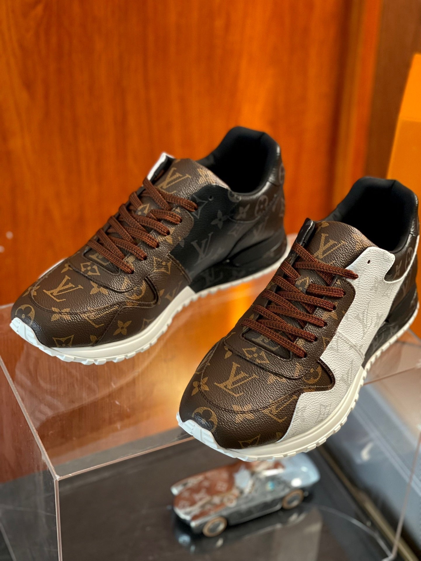 Selected Variant Image