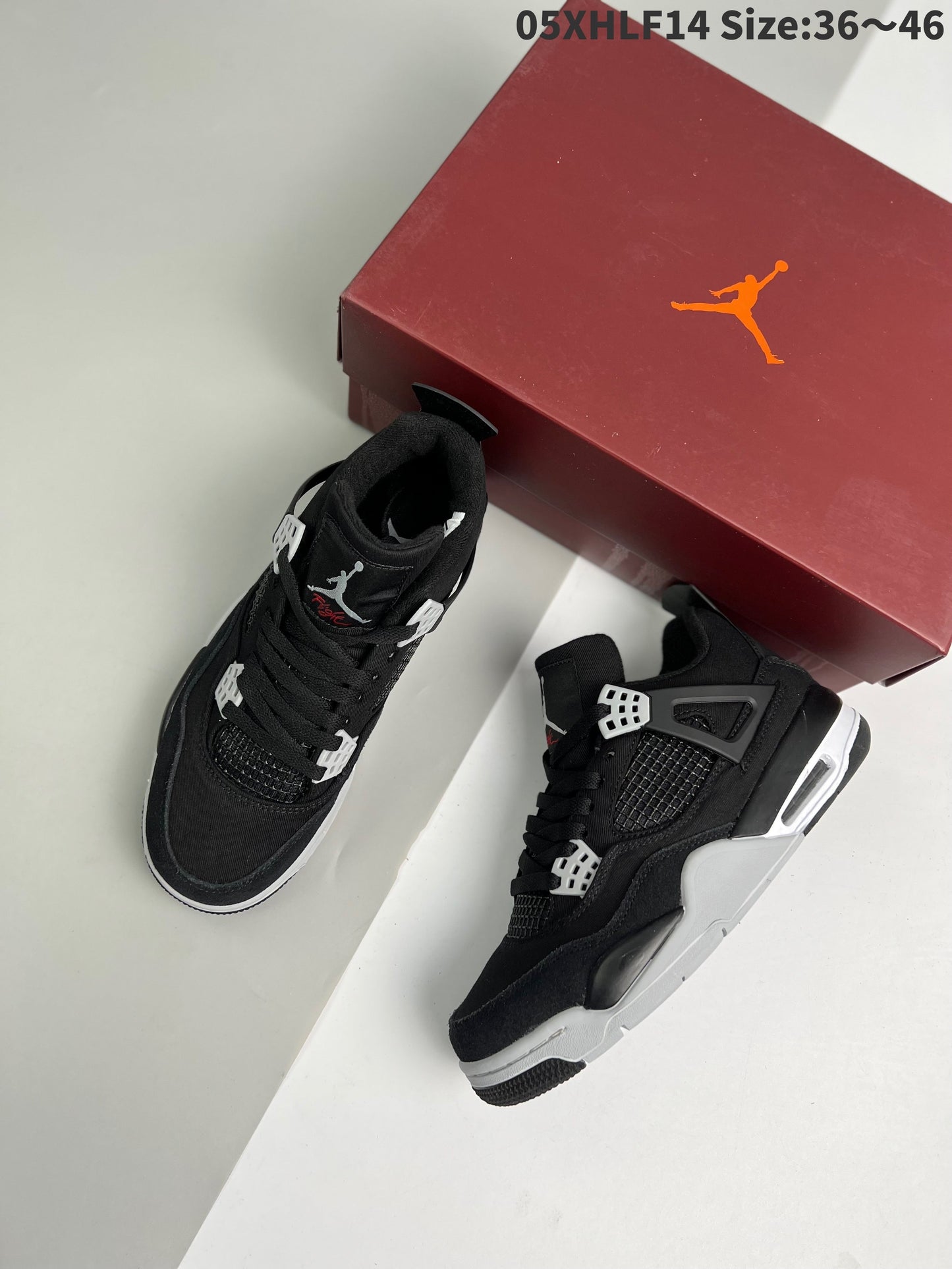 AIR JORDAN 4