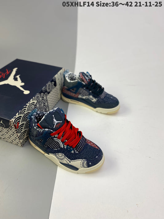 AIR JORDAN 4
