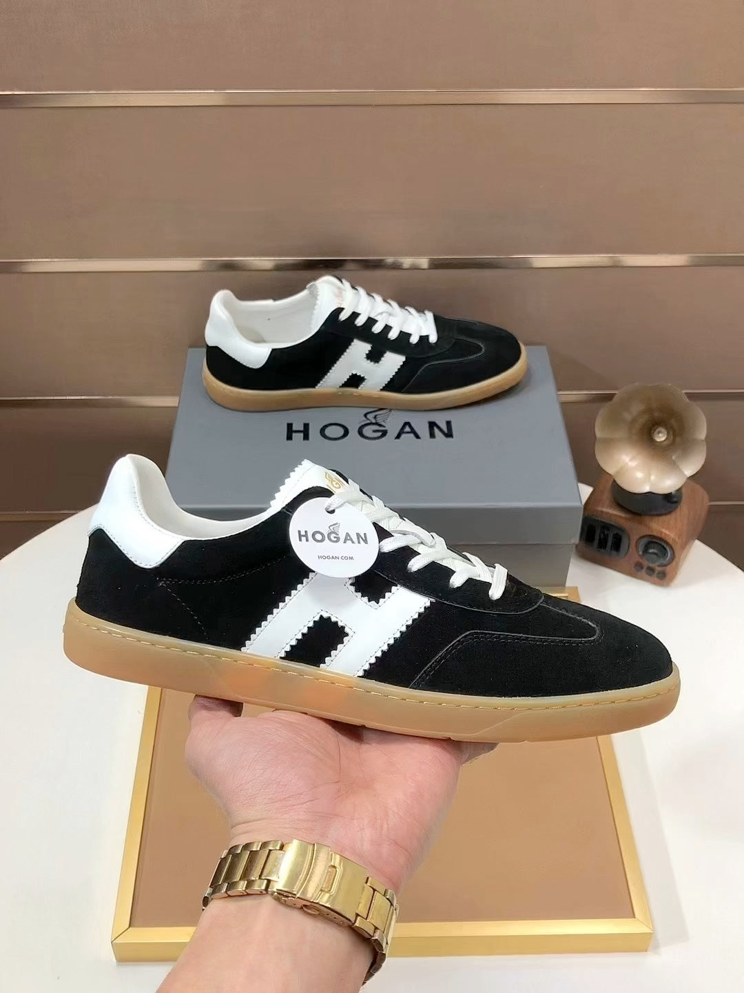 Selected Variant Image