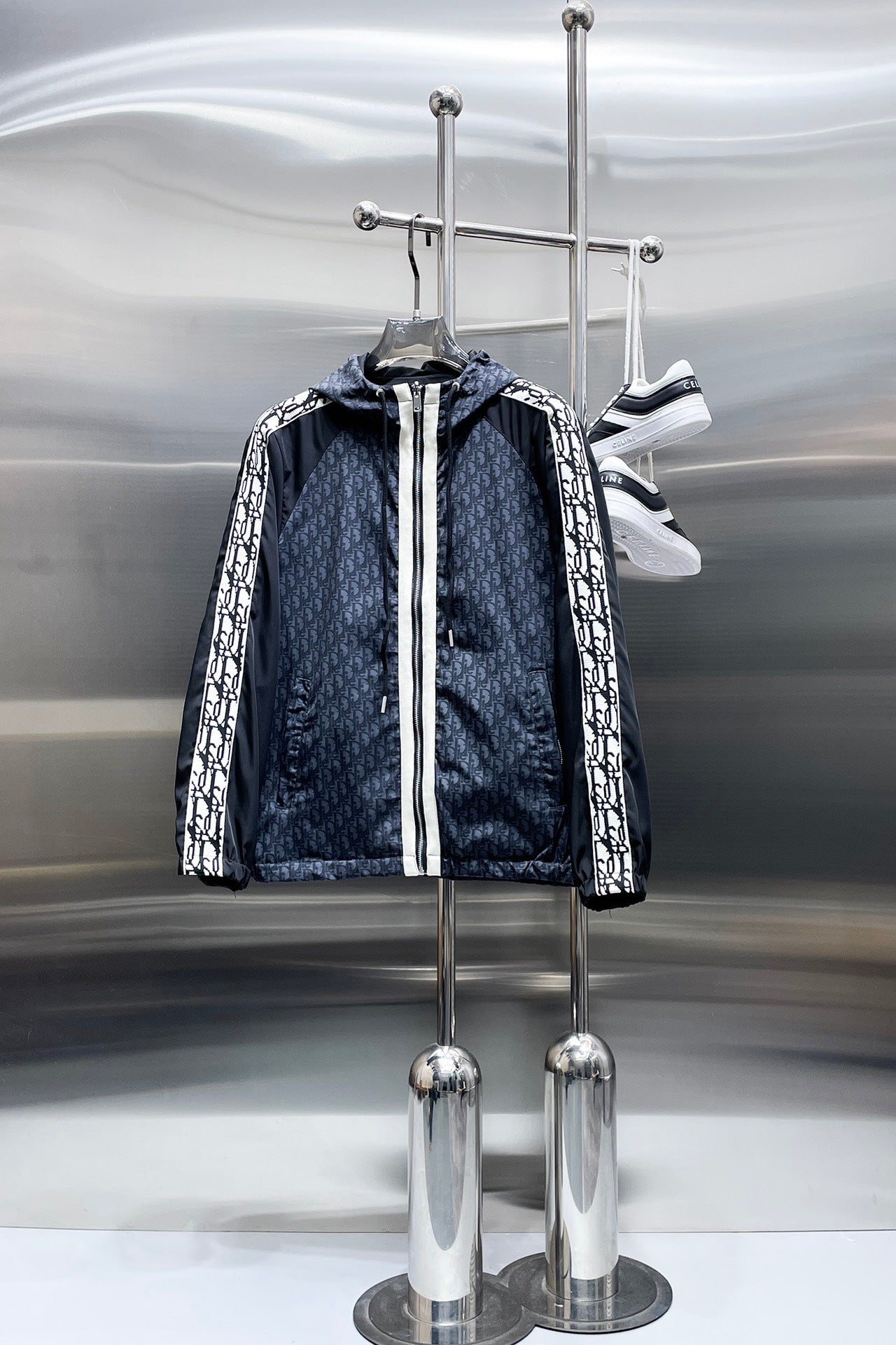 Selected Variant Image