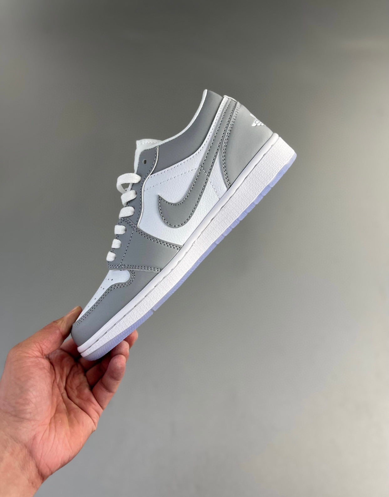 AIR “Jordan 1”