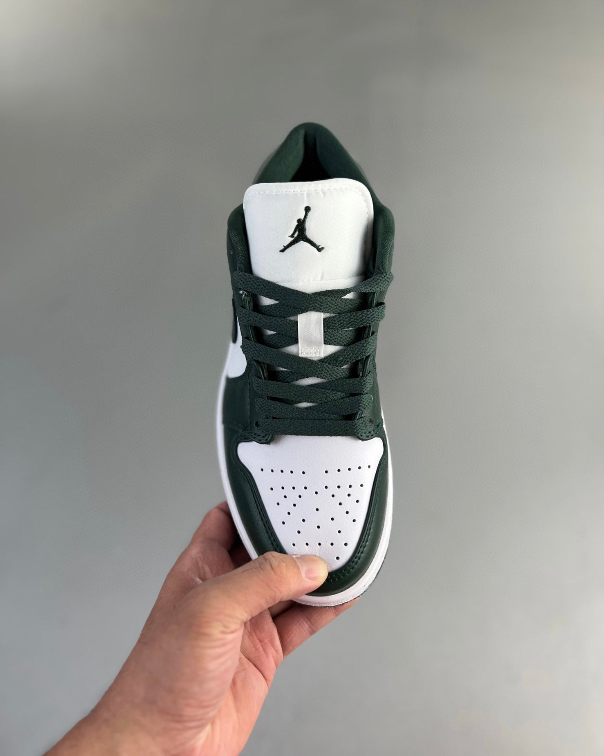 AIR “Jordan 1”
