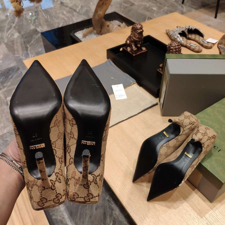 GUCCI SHOES