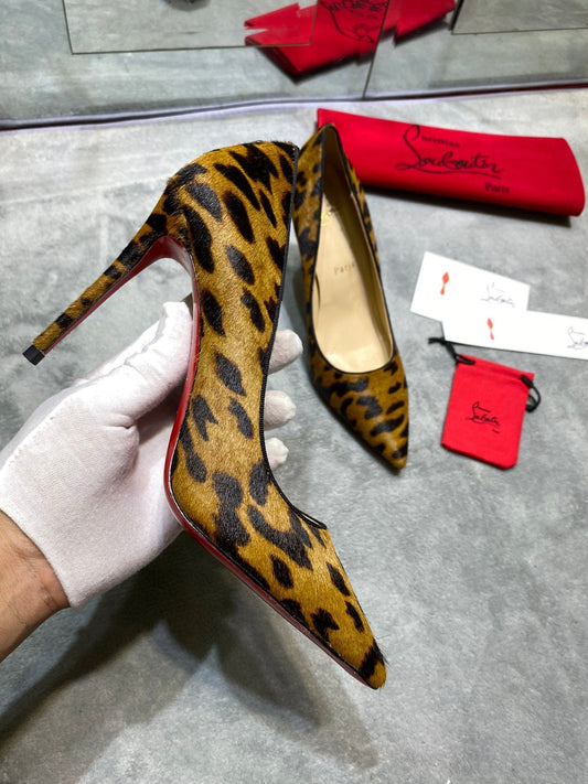 LOUBOUTIN PUMPS